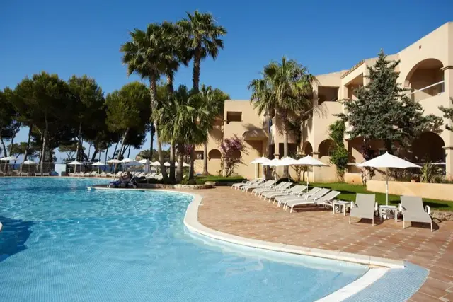 Hotel Grupotel Santa Eularia en Spa | ligbedden